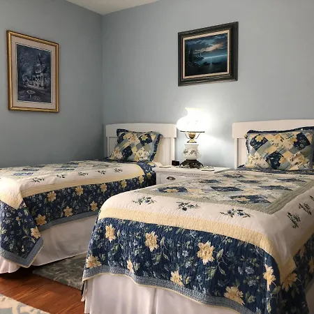 Stamford Gables Bed And Breakfast Exterior photo